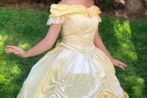 Bella, La Bella y la Bestia.
