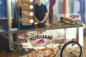 Carrito de pizzetas Campofrío para fiestas infantiles