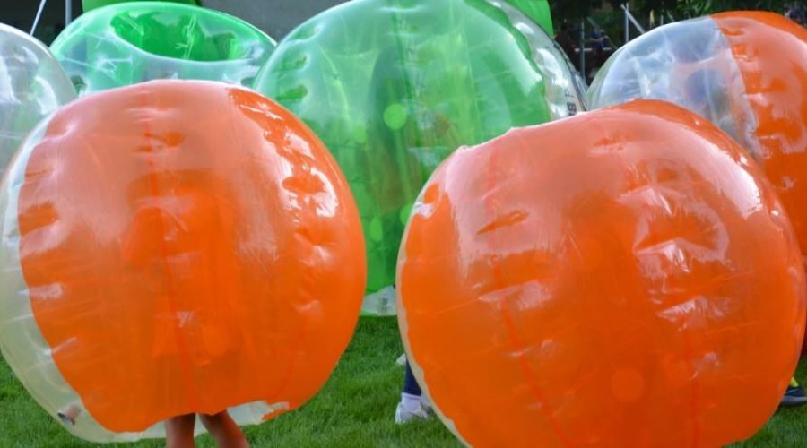 Celebra una fiesta de Bubble Football