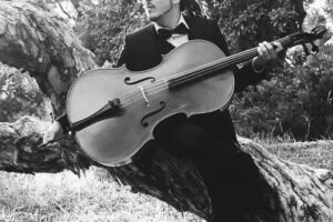 Chelista de Musicist Stellare.