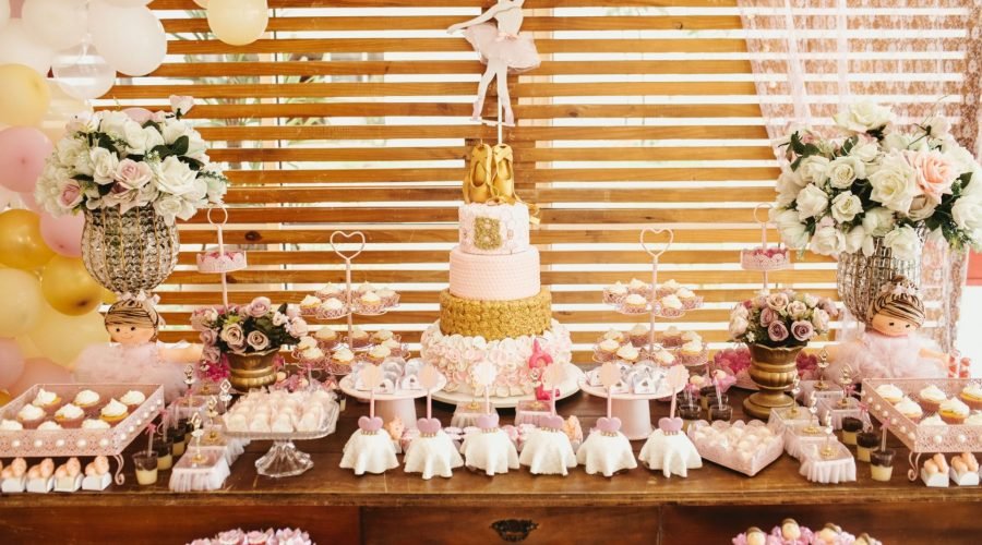 Decorar tarta de cumpleaños