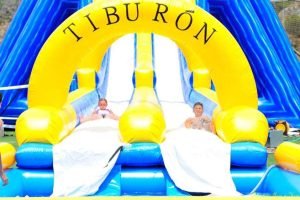 Hinchable acuático Somos la Fiesta