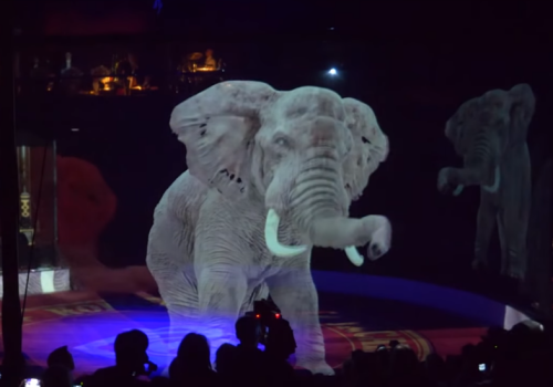 Holograma de un elefante en un circo sin animales