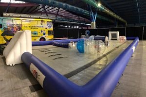 Pista para jugar a bubble fútbol con Bubble Soccer.