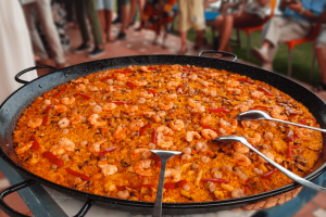 Paella gigante para eventos en Málaga.