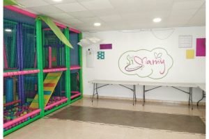Parque infantil y local Simamy