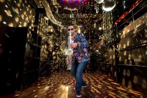 Saxofonista solista Jerry Erola