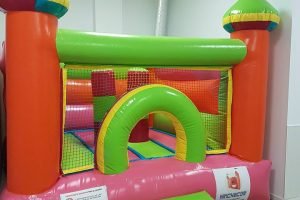 castillo-hinchable-mijas-canguropark