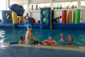 celebrar cumpleaños piscina malaga