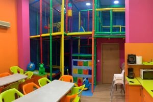 local cumple infantil huelin