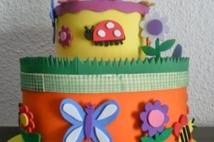 tarta goma eva cumpleaños